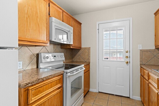 907 Yi Dr Killeen, TX 76549 photo 5
