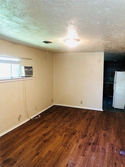 518 W Sycamore St Denton, TX 76201 photo 4
