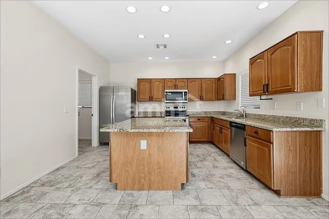 17238 W Maui Ln Surprise, AZ 85388 photo 5