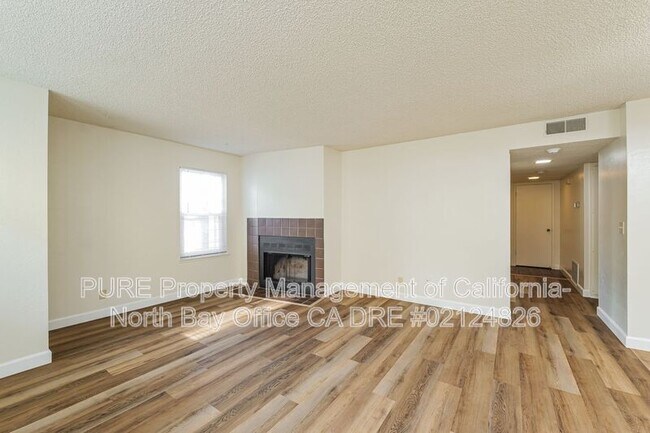 2326 Tachevah Dr Santa Rosa, CA 95405 photo 3