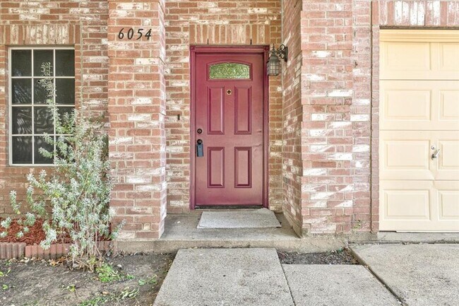 6054 Susanna Drive, Grand Prairie, TX 75052 photo 5