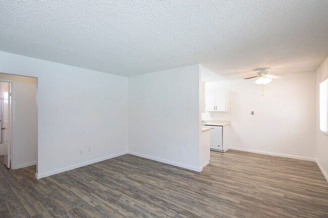 Palm Towers Apartments photo 4