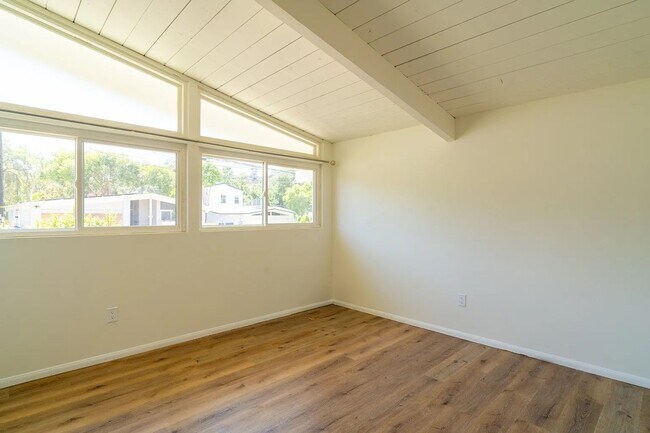 5418-5420 Baja Dr San Diego, CA 92115 photo 5