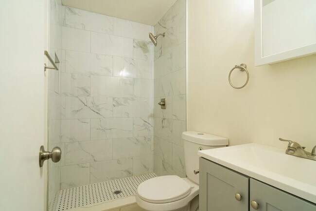 5418-5420 Baja Dr San Diego, CA 92115 photo 4