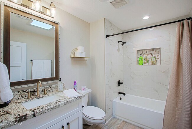 10901 W Sequoia Dr Sun City, AZ 85373 photo 5