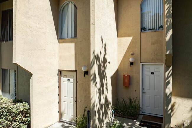 Villas At Harbor Pointe photo 3