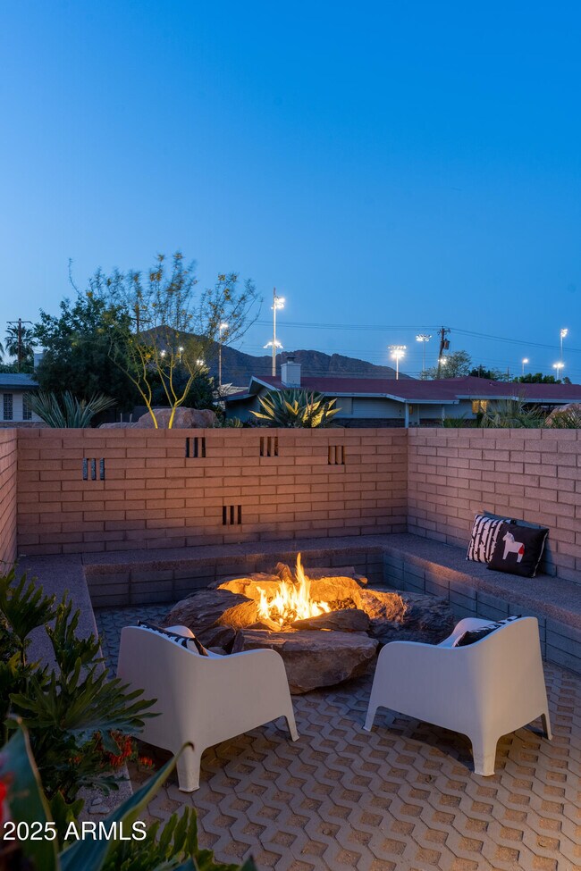 5311 E Mitchell Dr Phoenix, AZ 85018 photo 4