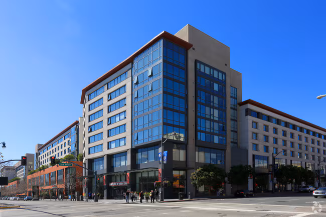 Condos on King St · San Francisco photo 4