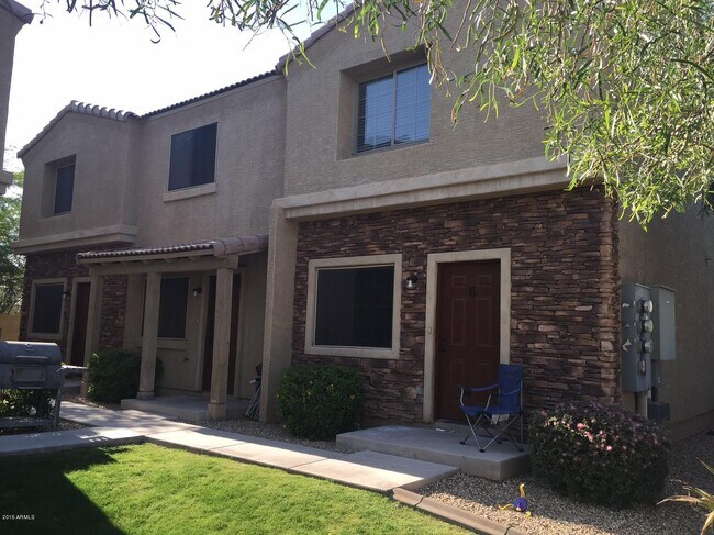 2014 East Sweetwater Avenue
