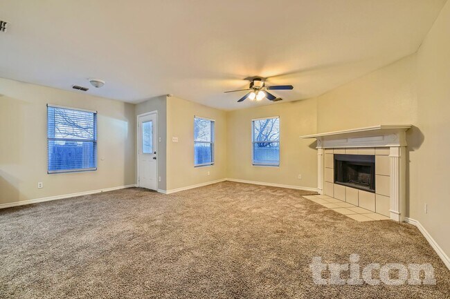 12713 Carpenter Ln Rhome, TX 76078 photo 3
