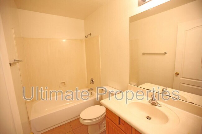 2010 S 84th Ave Tolleson, AZ 85353 photo 4