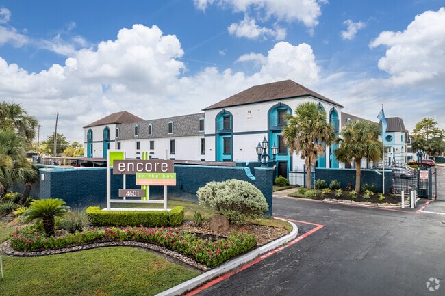 Encore on the Bay Apartments photo 2