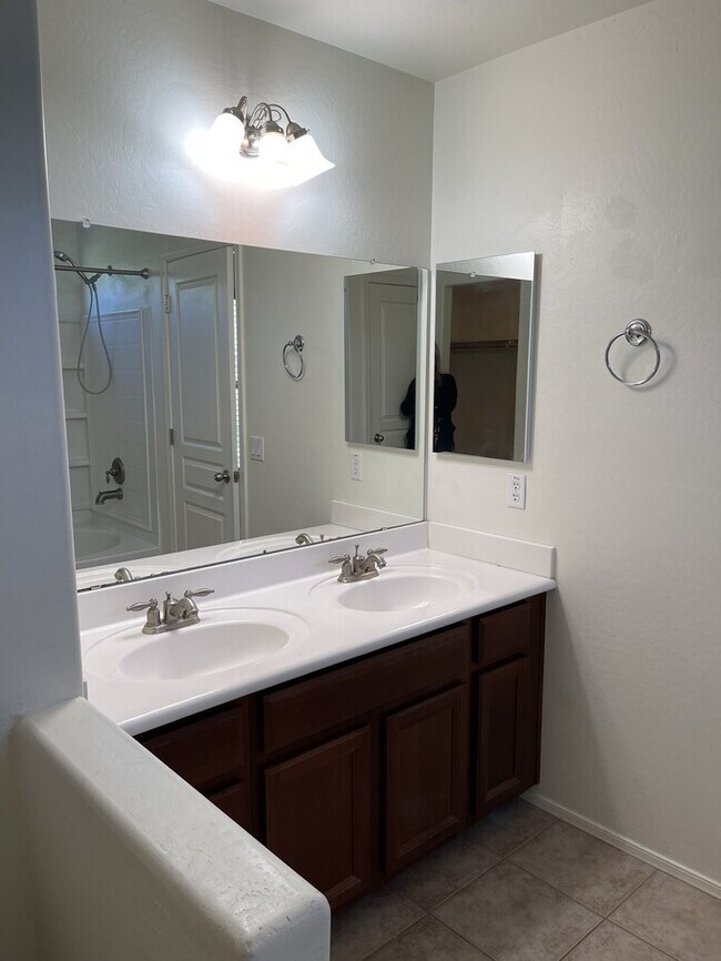 12976 N 88th Ln Peoria, AZ 85381 photo 4