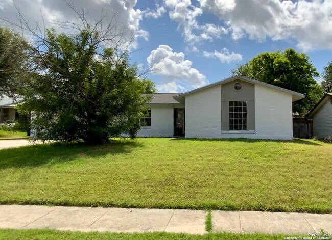 8110 Pleasant Forest Dr San Antonio, TX 78239 photo 2