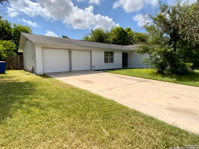 8110 Pleasant Forest Dr San Antonio, TX 78239 photo 3
