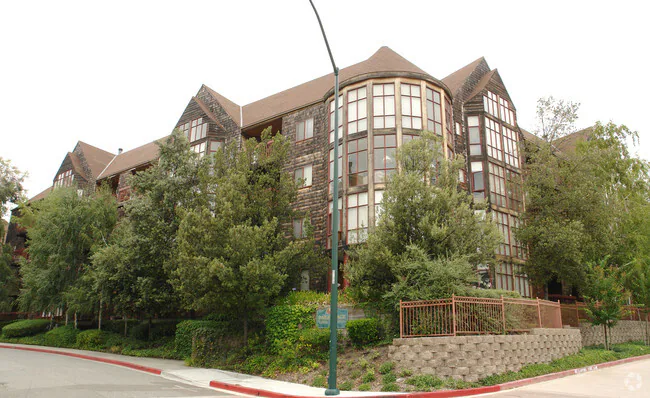 Park Place Apartments photo 4