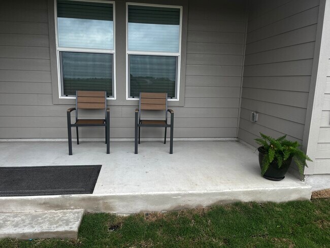 121 Escala Way San Marcos, TX 78666 photo 4