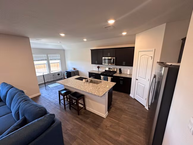 121 Escala Way San Marcos, TX 78666 photo 2