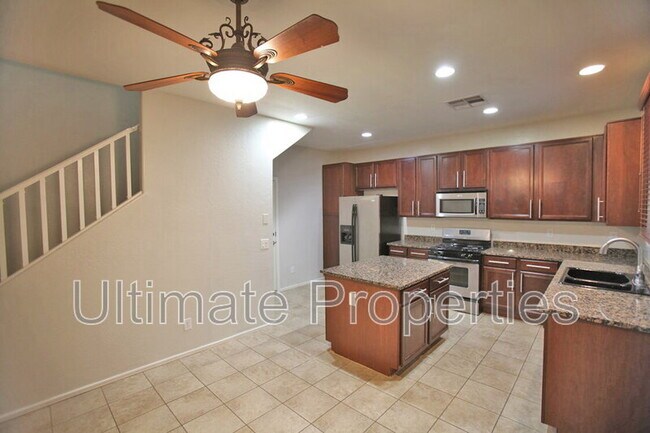 18162 W Elm St Surprise, AZ 85388 photo 3