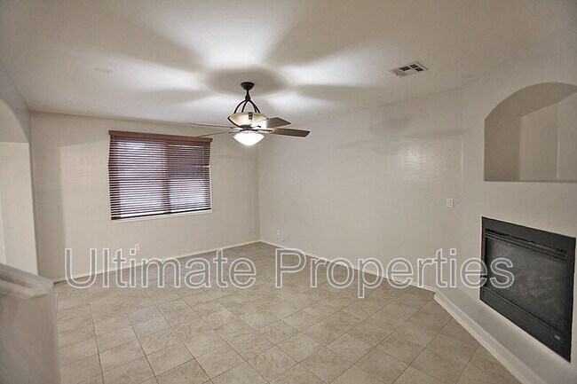 18162 W Elm St Surprise, AZ 85388 photo 5