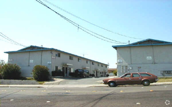 1400-1402 Cavallo Rd photo 4