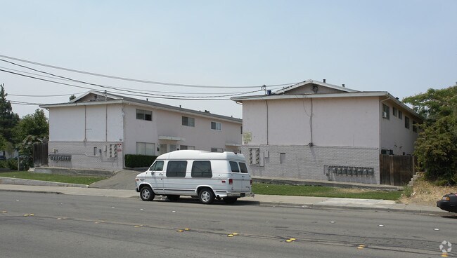1400-1402 Cavallo Rd photo 5