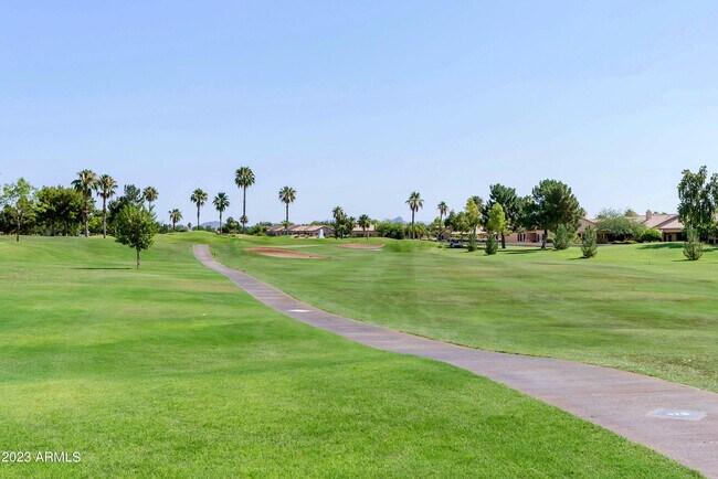 9013 W Kerry Ln Peoria, AZ 85382 photo 5