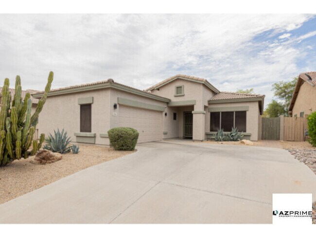 7111 S 21st Dr Phoenix, AZ 85041 photo 2