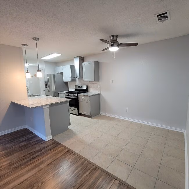 1305 York Castle Dr Pflugerville, TX 78660 photo 5