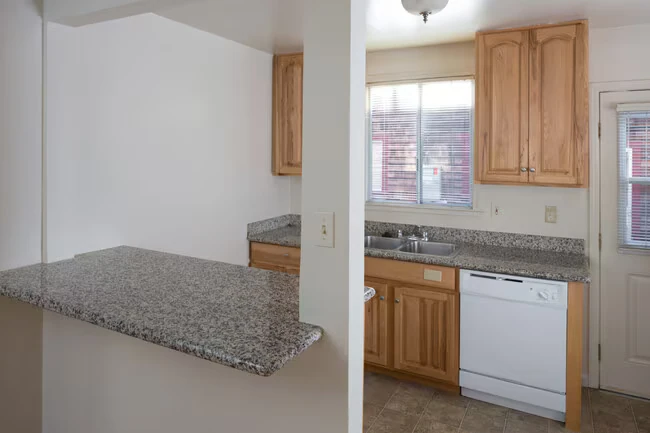 6605-6605 Moeser Ln El Cerrito, CA 94530 photo 3