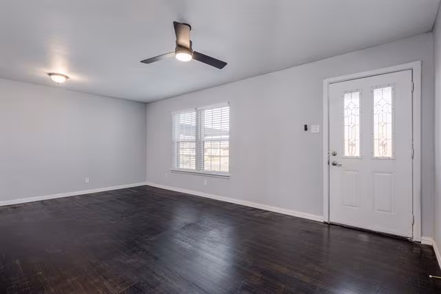 2824 Lockhart Ave Dallas, TX 75228 photo 4