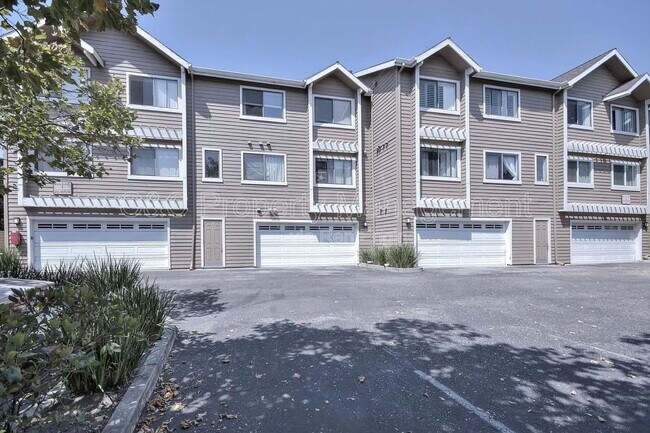 41 Grandview St Santa Cruz, CA 95060 photo 4