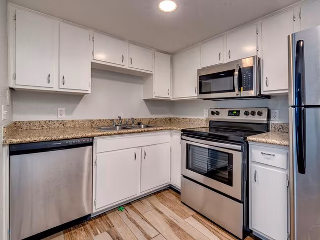2124 Burton Dr Austin, TX 78741 photo 4