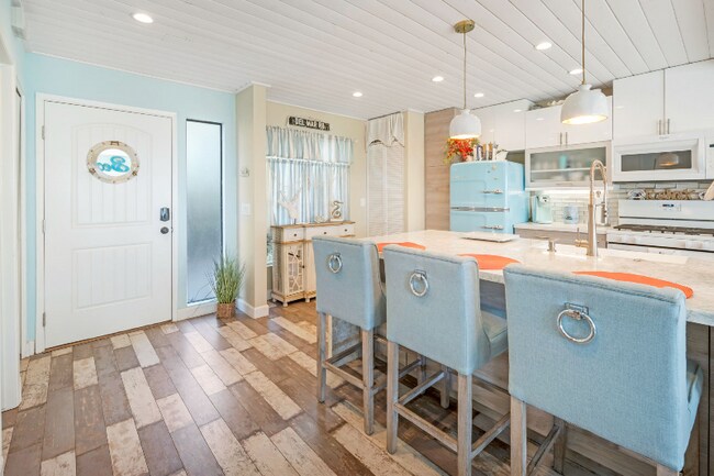 303 8th St Del Mar, CA 92014 photo 2