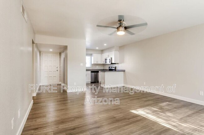 6801 N 17th Ave Phoenix, AZ 85015 photo 4