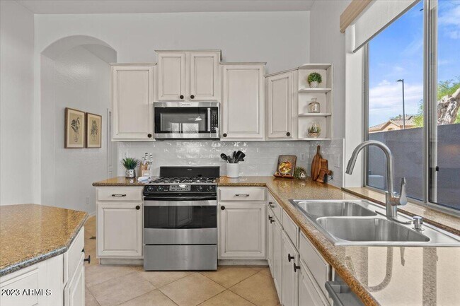14257 N 106th Pl Scottsdale, AZ 85255 photo 4
