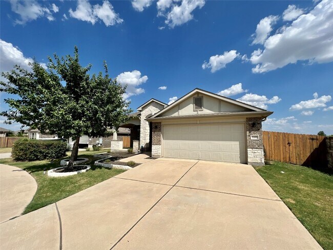 7217 Garnet Mill Ln Austin, TX 78744 photo 2