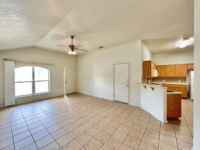 214 Dale Earnhardt Dr Harker Heights, TX 76548 photo 4