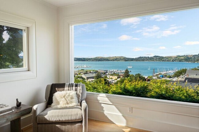 23 Glen Dr Sausalito, CA 94965 photo 5