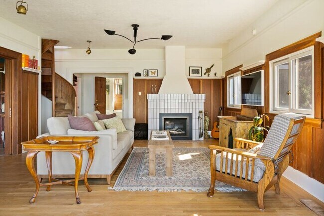 23 Glen Dr Sausalito, CA 94965 photo 2