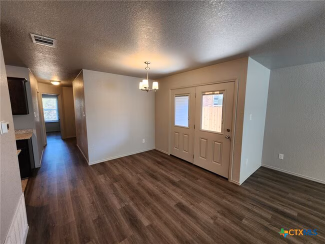 543 Lost Trl Copperas Cove, TX 76522 photo 3