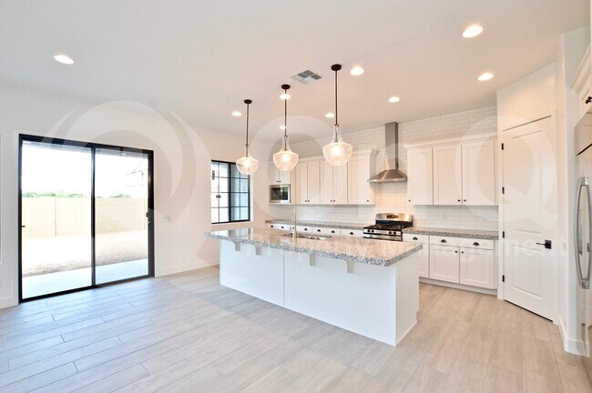 2224 E Canary Dr Gilbert, AZ 85297 photo 2