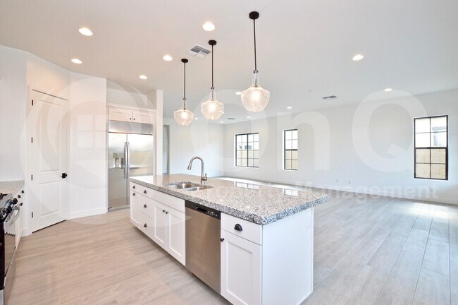 2224 E Canary Dr Gilbert, AZ 85297 photo 4