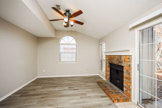 2317 Cromwell Drive, Arlington, TX 76018 photo 5