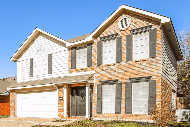 2317 Cromwell Drive, Arlington, TX 76018 photo 4