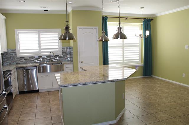 829 Dogwood Trail Aubrey, TX 76227 photo 3