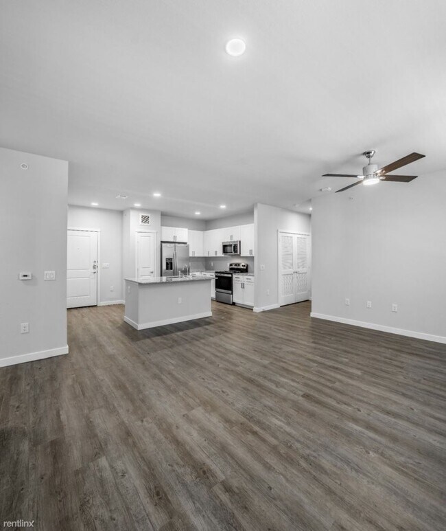 1251 N Preston Rd photo 3