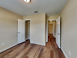 1334 Barrel Dr Dallas, TX 75253 photo 4