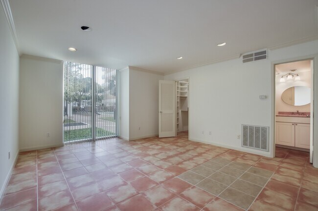 3600 Montrose Boulevard, Houston, TX 77006 photo 3