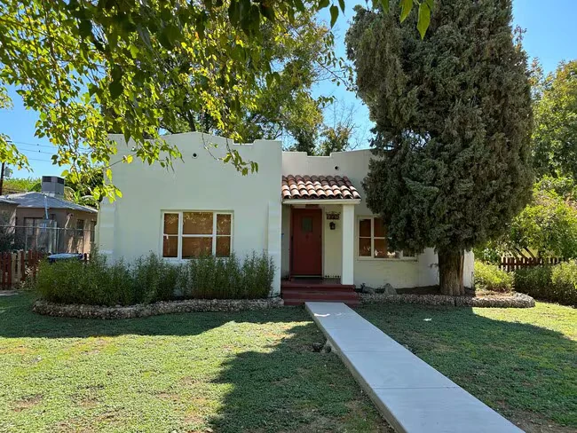 1115 S Maple Ave Tempe, AZ 85281 photo 2